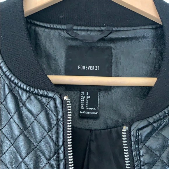 Forever 21 pleather bomber jacket - Picture 2 of 2